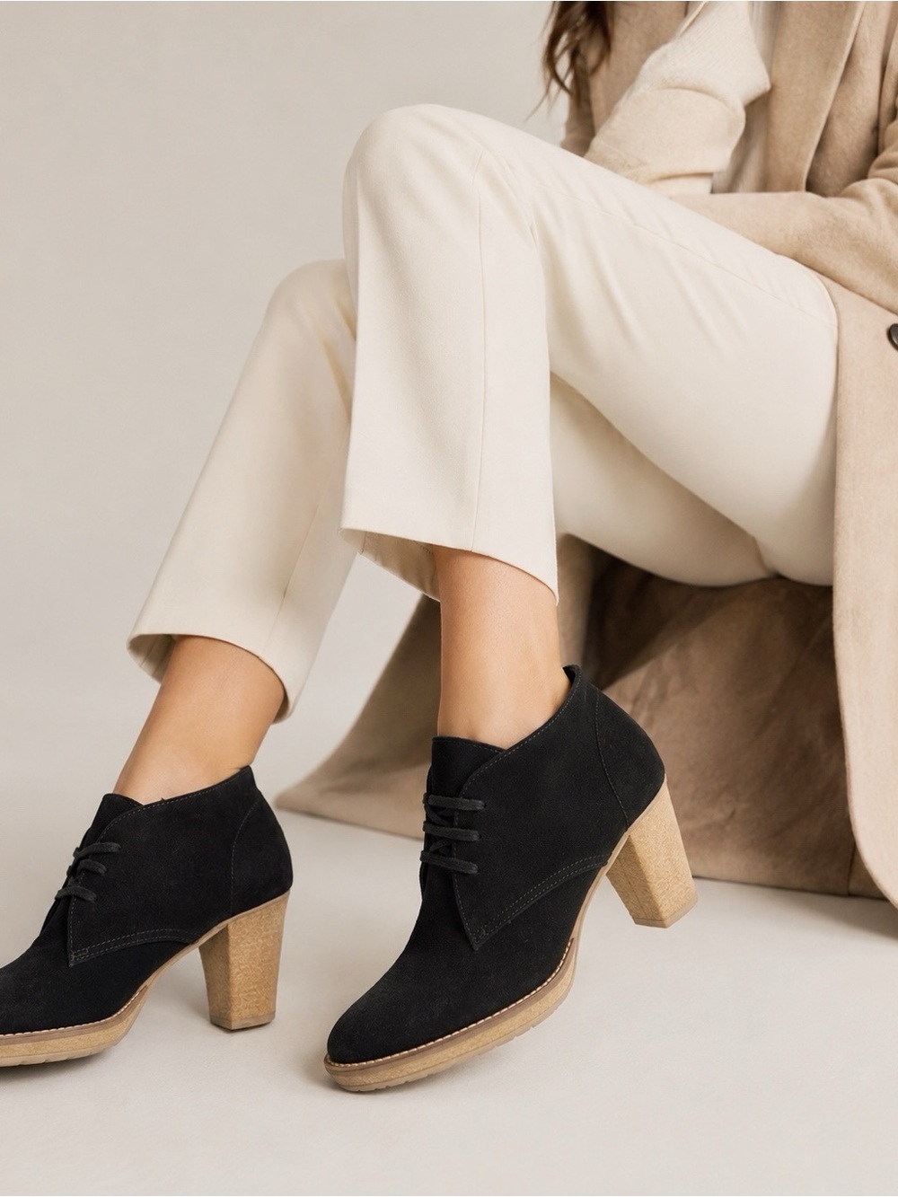 J. Crew Woman Black Suede Lace-Up Chunky Heel Ankle Bootie US8 Preppy Classic